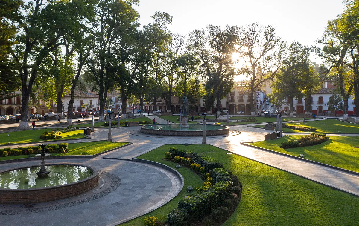 Plaza Vasco de Quiroga  Pátzcuaro Michoacán Hotel Best Western Posada de Don Vasco
